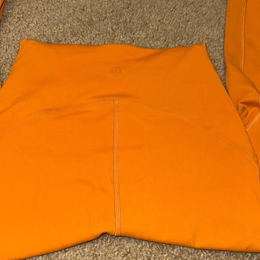 Instill Lululemon leggings!